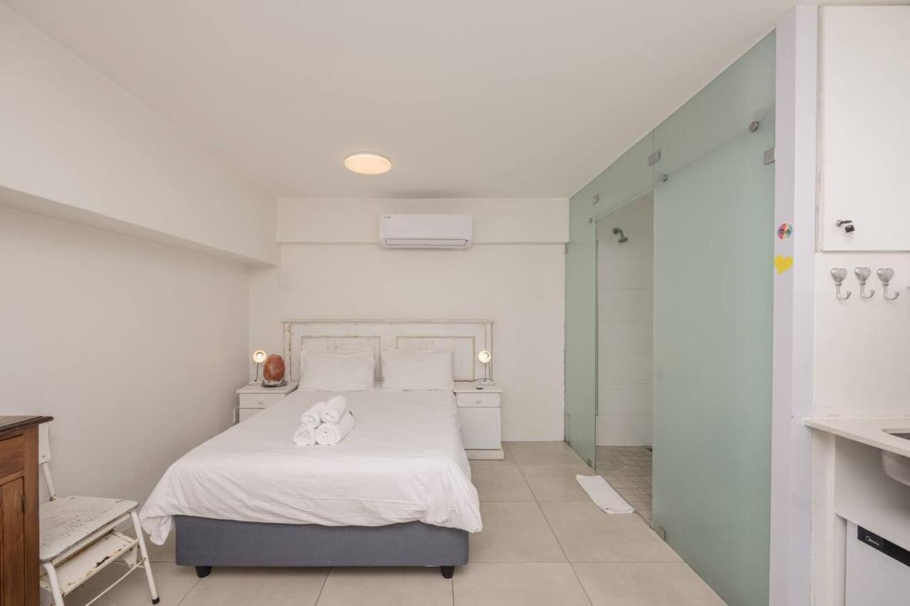 Apartment Bright And Adorable In Vredehoek *